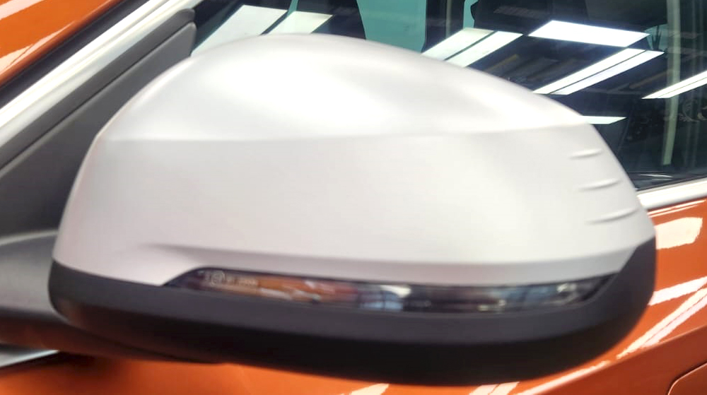 Side panel of the BMW X1 with the ceramic finish locked in.