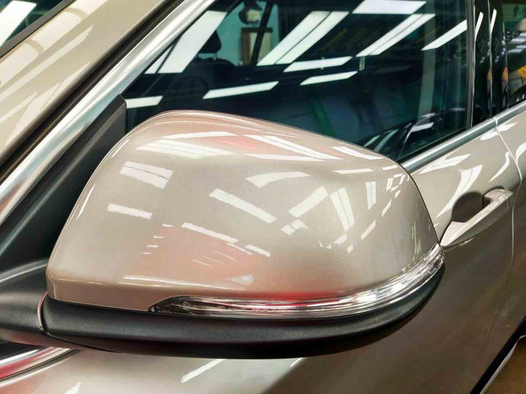 Side panel of the BMW X1 with the ceramic finish locked in.