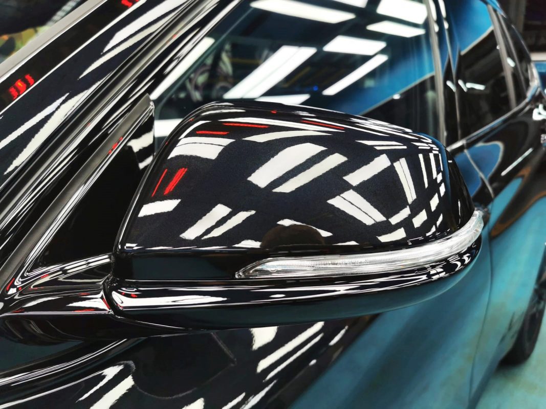 Side panel of the BMW X1 with the titanium finish locked in.