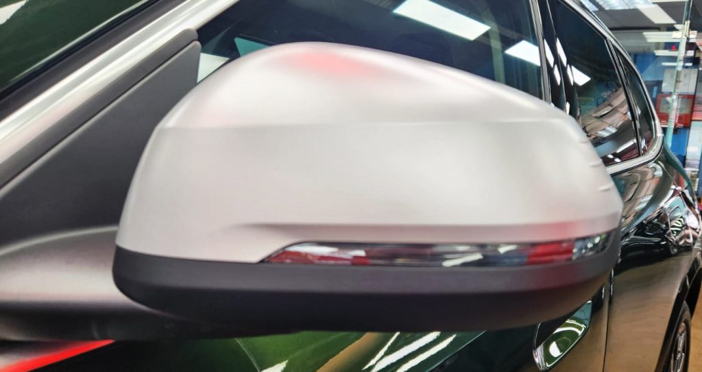 Side panel of the BMW X1 with the ceramic finish locked in.