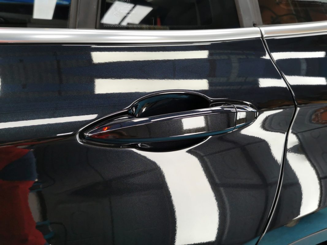 Front three-quarter view of the BMW X1 after coating.