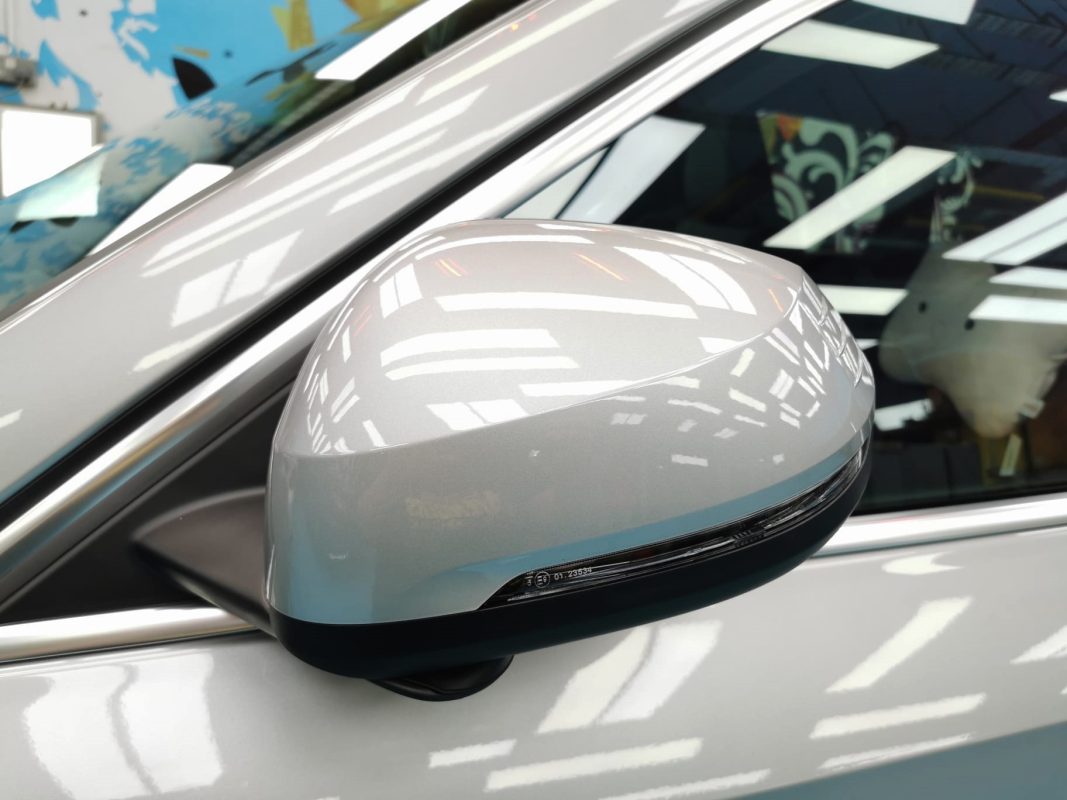 Side panel of the BMW X1 with the ceramic finish locked in.