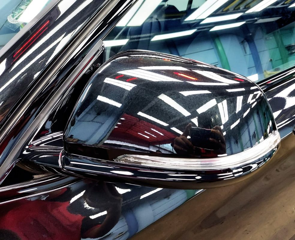 Side panel of the BMW X1 with the ceramic finish locked in.