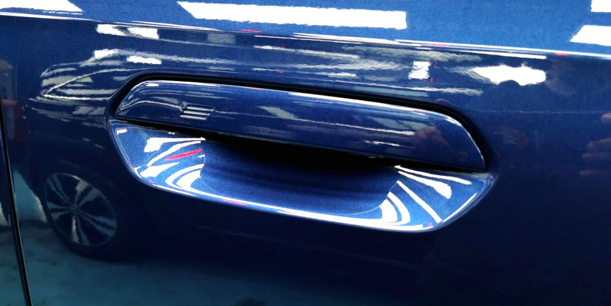 Front three-quarter view of the BMW X1 after coating.