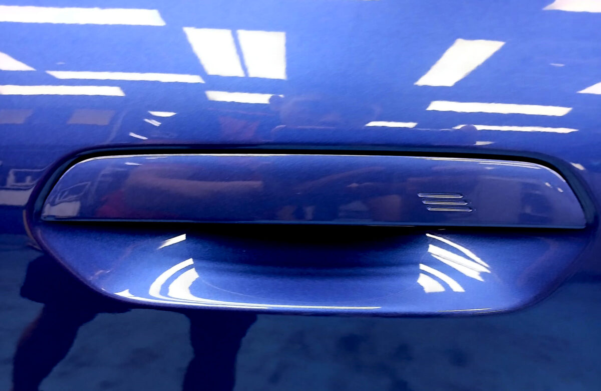 Front three-quarter view of the BMW X2 after coating.