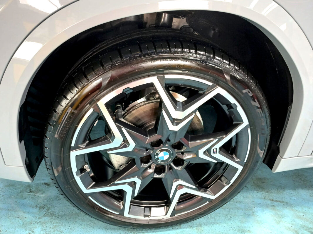 Front three-quarter view of the BMW X2 after coating.