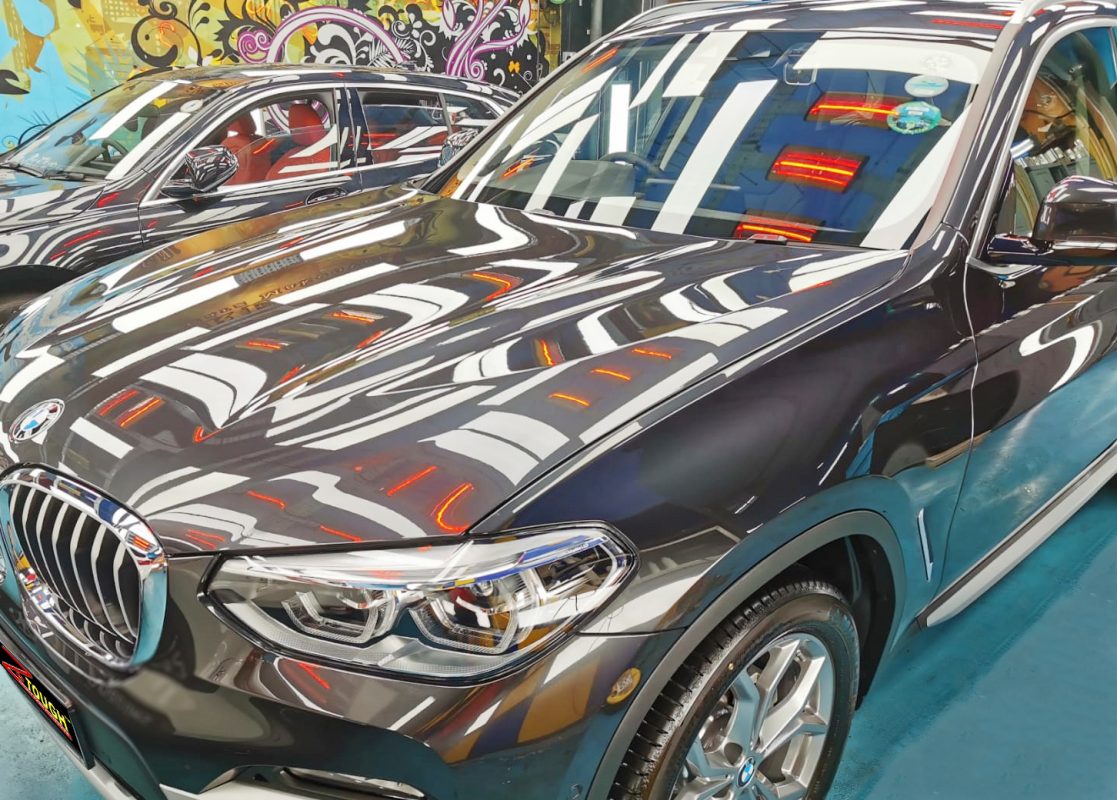 Side angle of the BMW X3 after the ceramic coating.