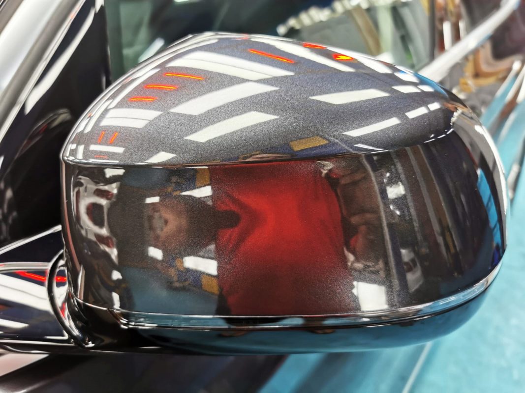 Side panel of the X3 with the ceramic finish locked in.