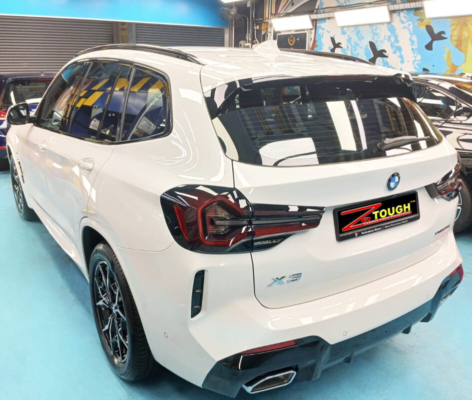 Side panel of the BMW X3 with the ceramic finish locked in.