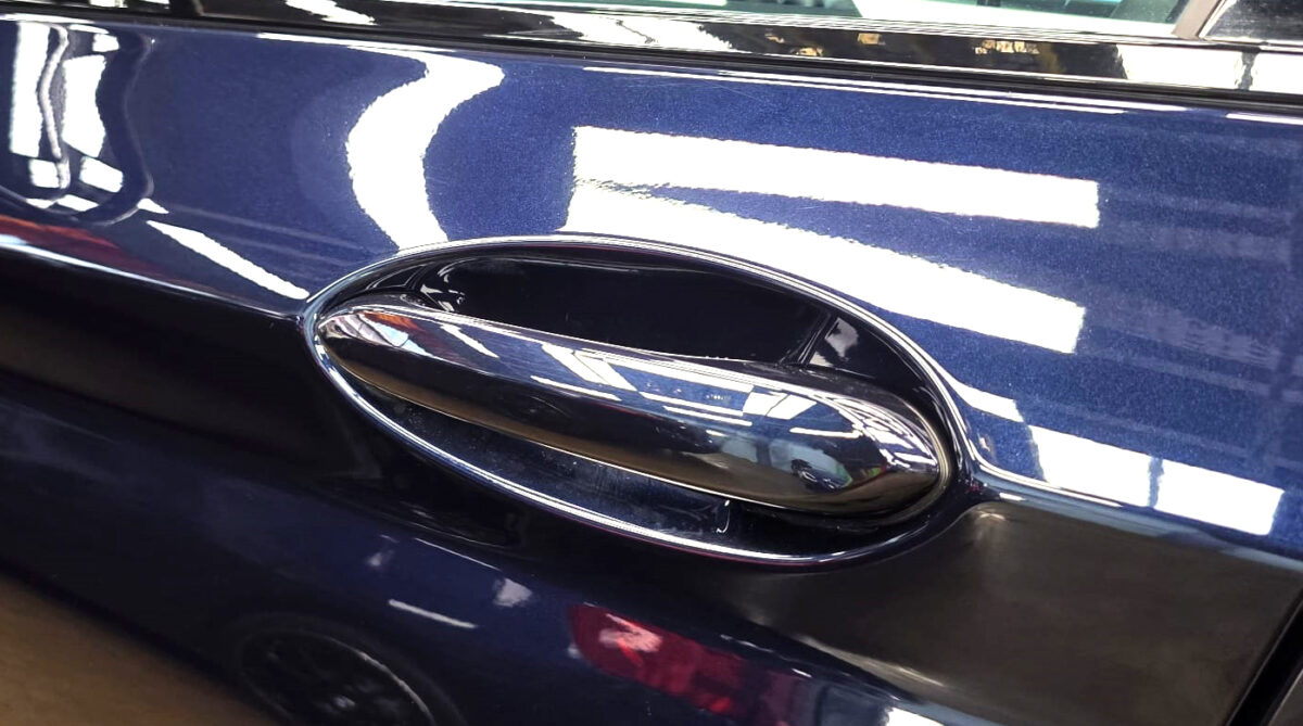 Front three-quarter view of the BMW X3 after coating.