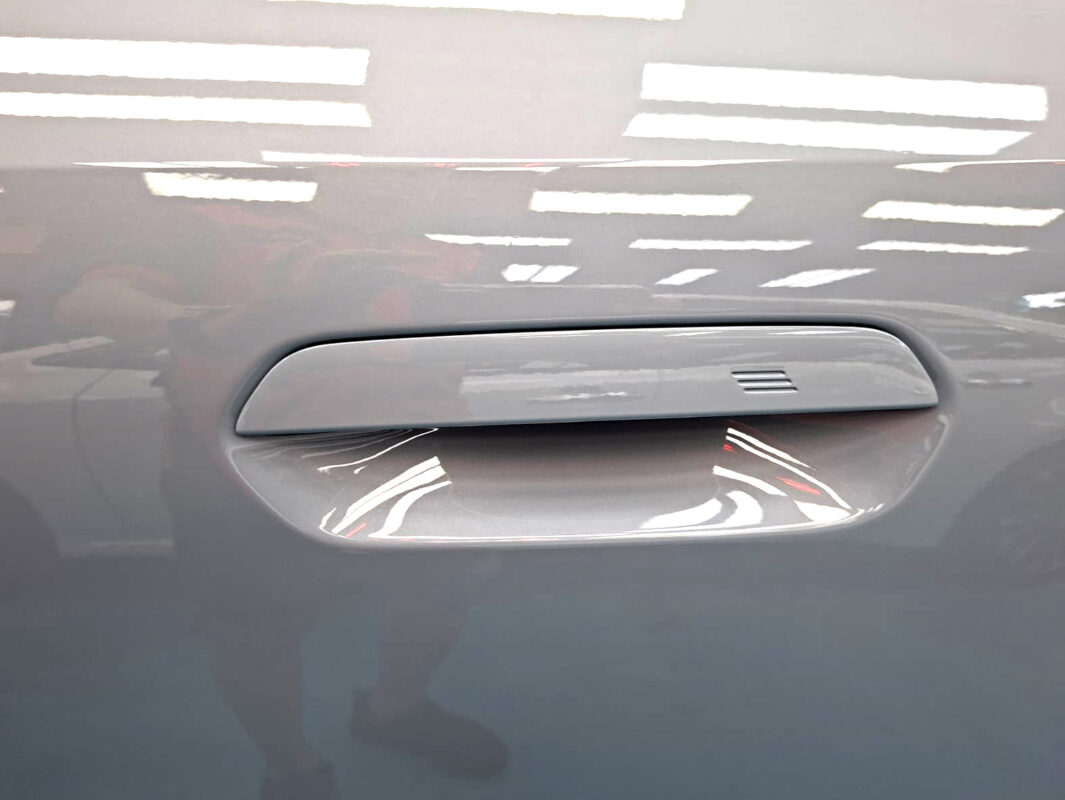 The coated paintwork of the BMW X3, clean and sharp.