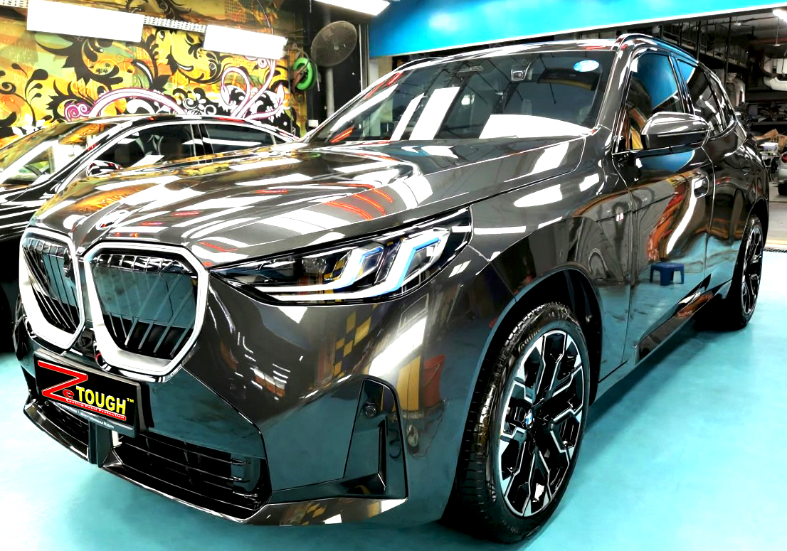 BMW X3, glossy after its ZeTough Titanium coating.