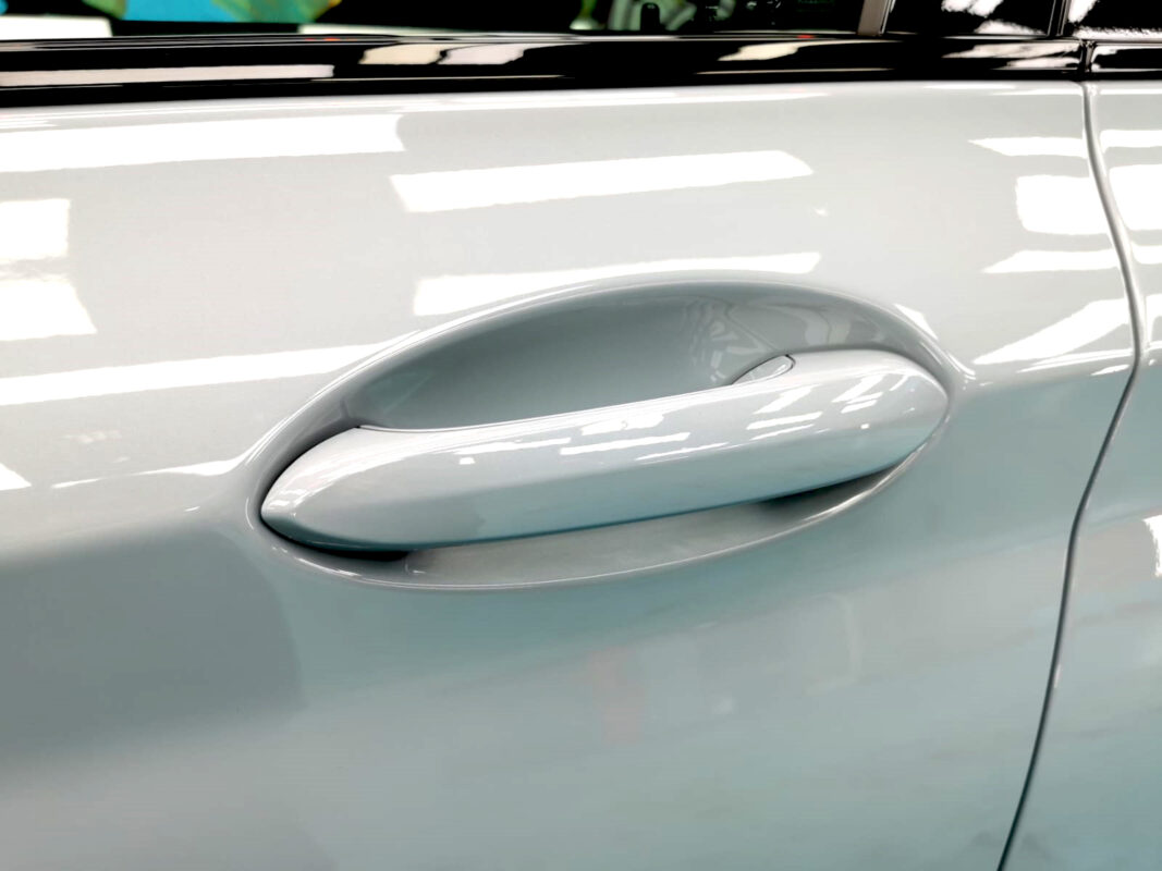 Front three-quarter view of the BMW X4 after coating.