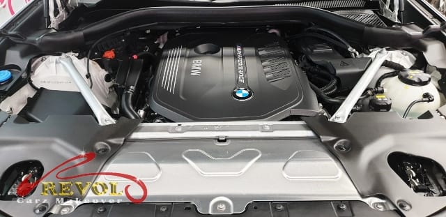 Detail of the BMW X4 M40i's bodywork sealed with ZeTough Titanium.