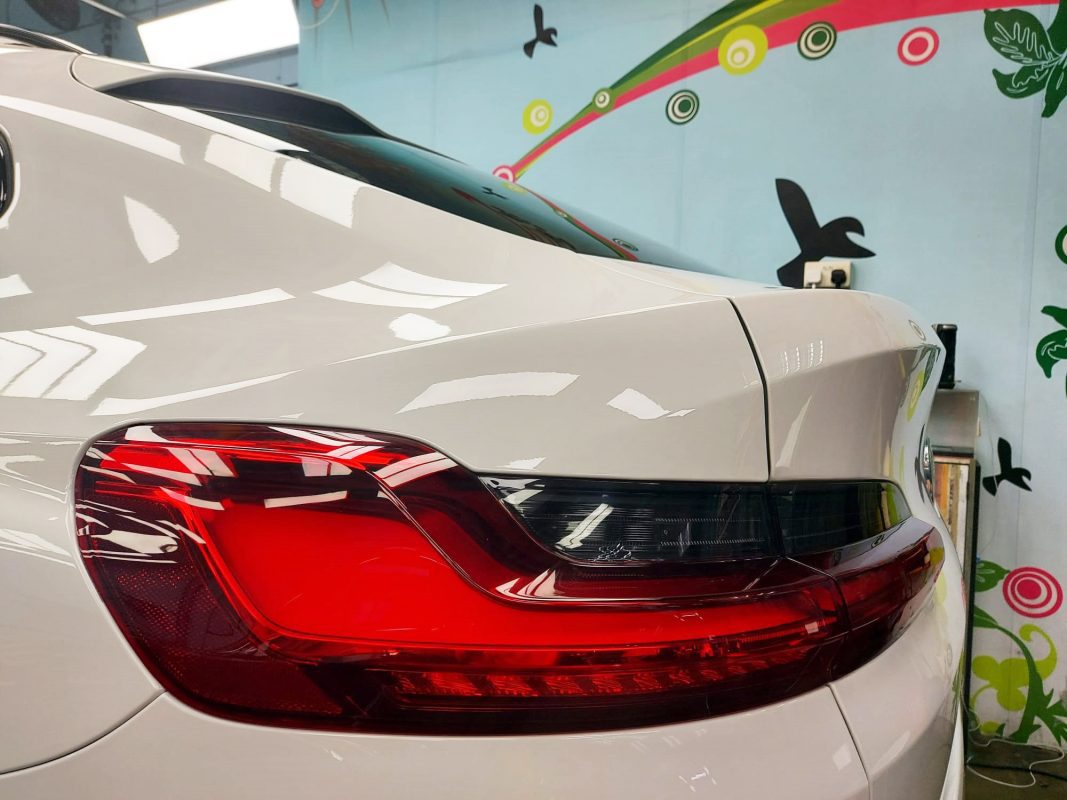 Close-up of the BMW X4's coated panel edge.