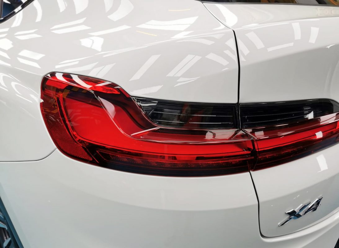Wheel arch and panel edge after the coating.