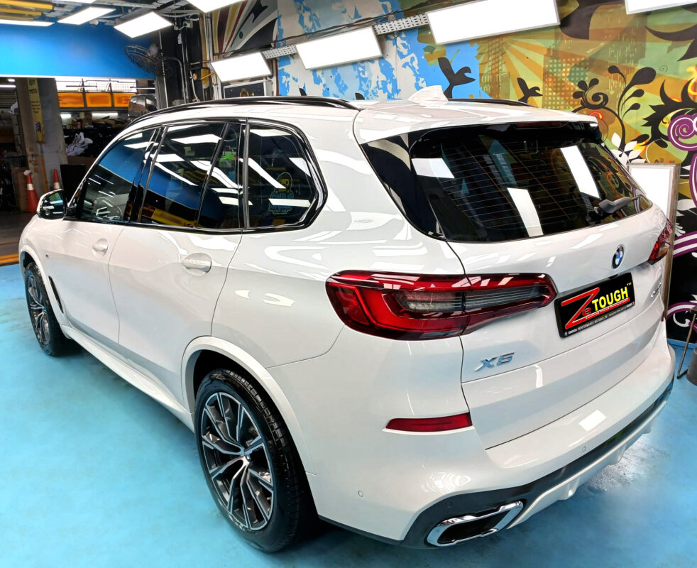 Front three-quarter view of the BMW X5 after coating.