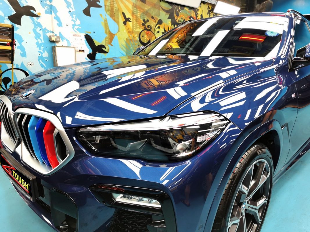 Side angle of the BMW X6 after the ceramic coating.
