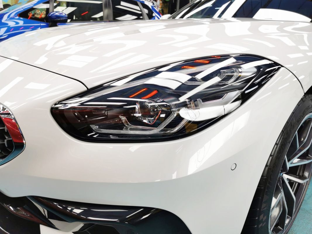 The Z4's coated paintwork showing clean reflections.