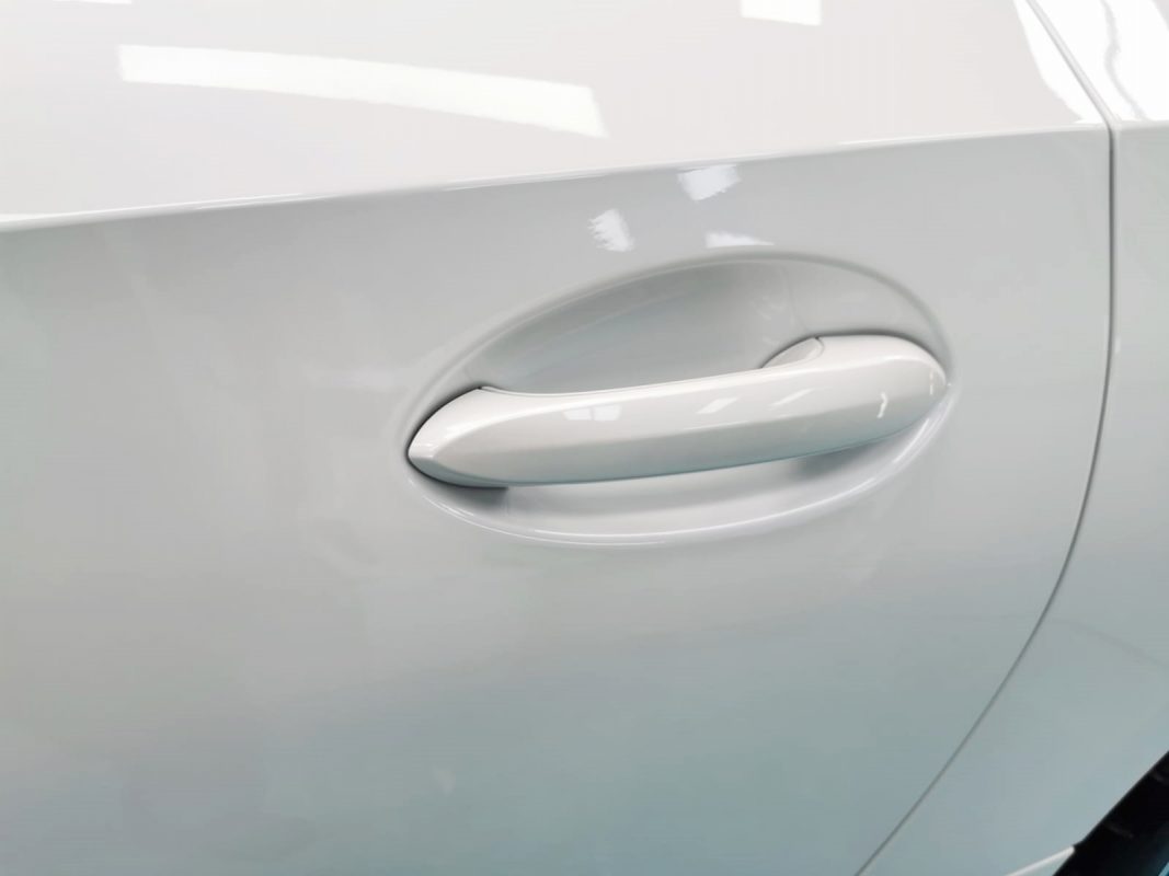 Side panel of the BMW Z4 with the ceramic finish locked in.