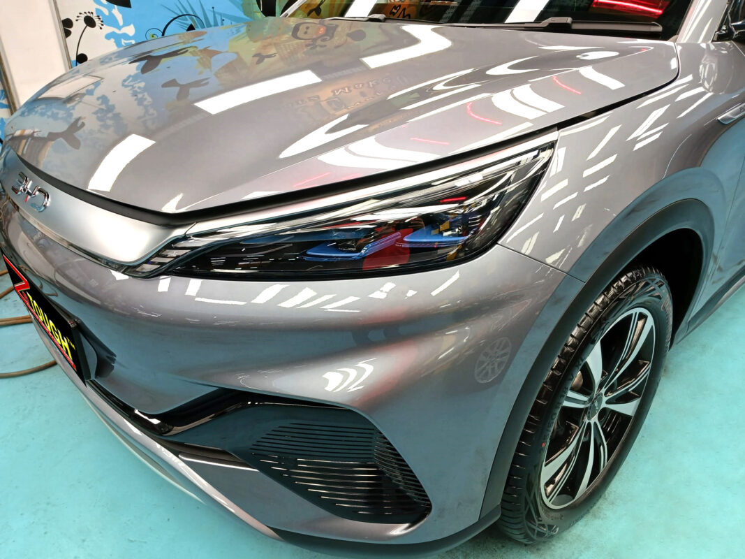 The BYD ATTO 3 from a side angle after the titanium coating.