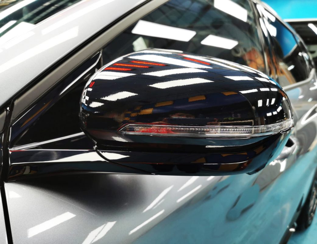 Side panel of the BYD Atto 3 with the titanium finish locked in.