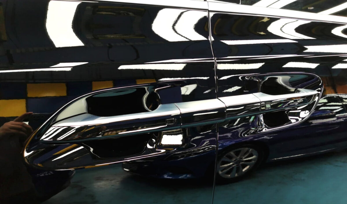 Front three-quarter view of the BYD Denza after coating.