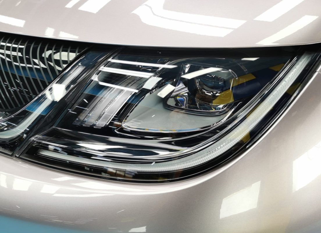 The Dolphin Dynamic's coated paintwork showing clean reflections.
