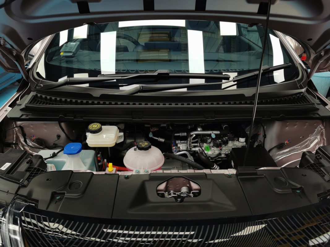 Detail of the BYD Dolphin Dynamic's bodywork sealed with ZeTough Titanium.