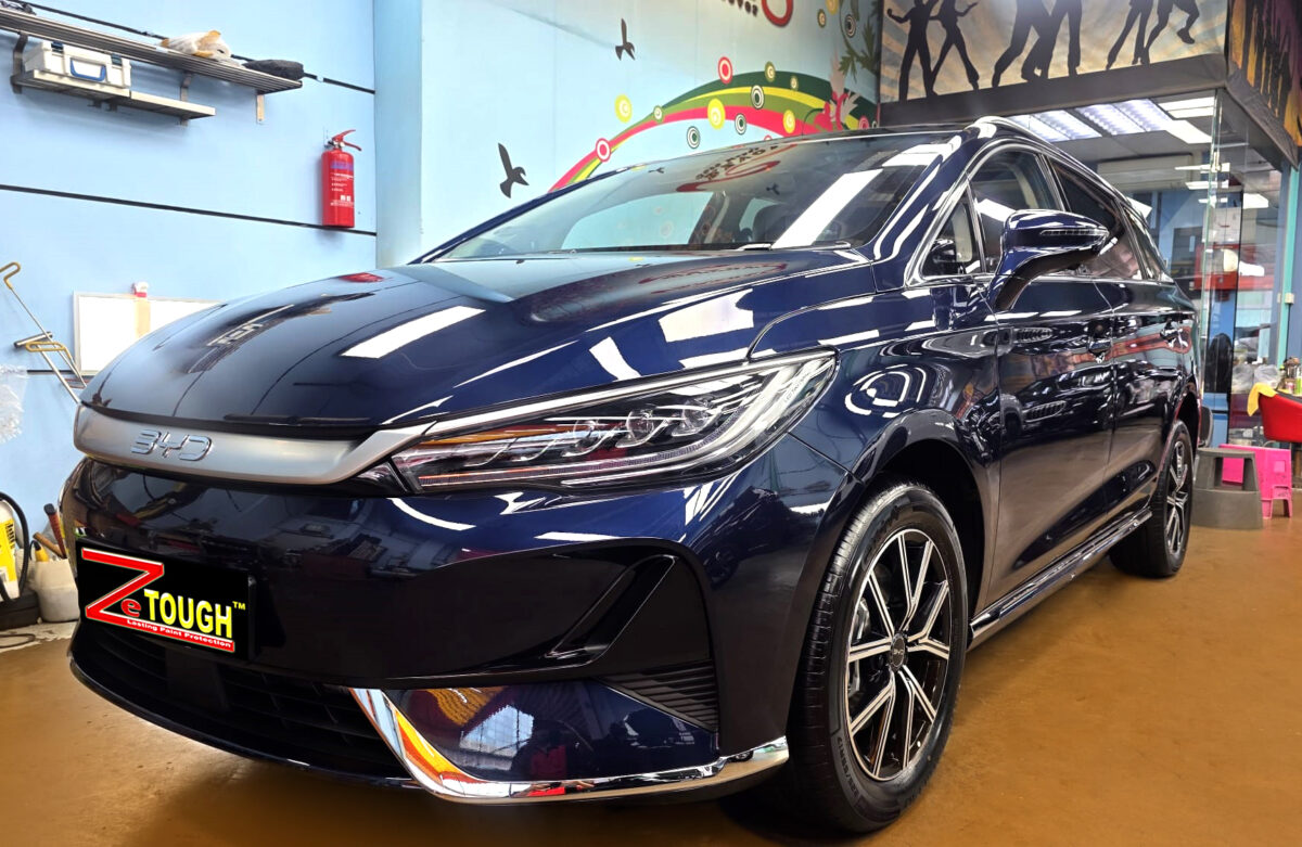 BYD M6, glossy after its ZeTough Titanium coating.