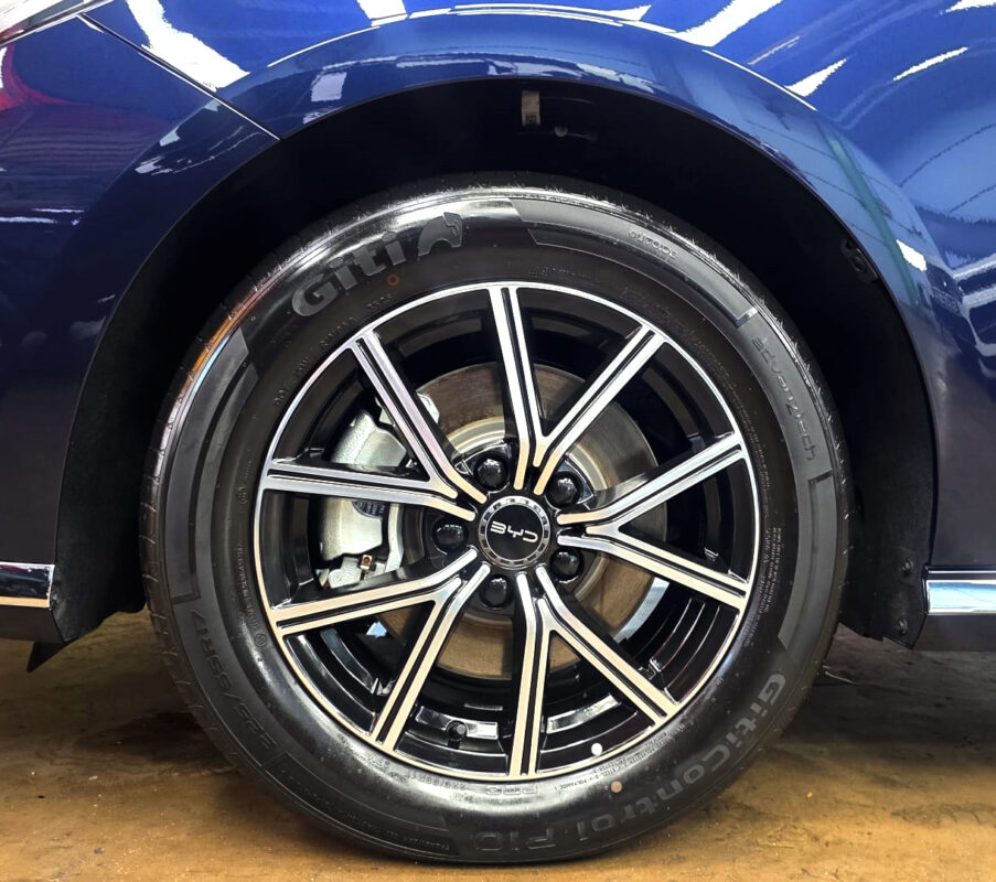 The BYD M6 with its fresh, coated finish.