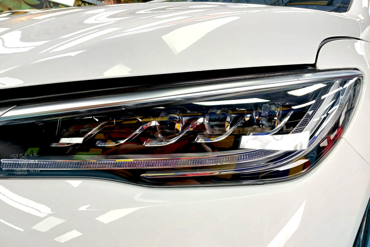 The M6's coated paintwork showing clean reflections.