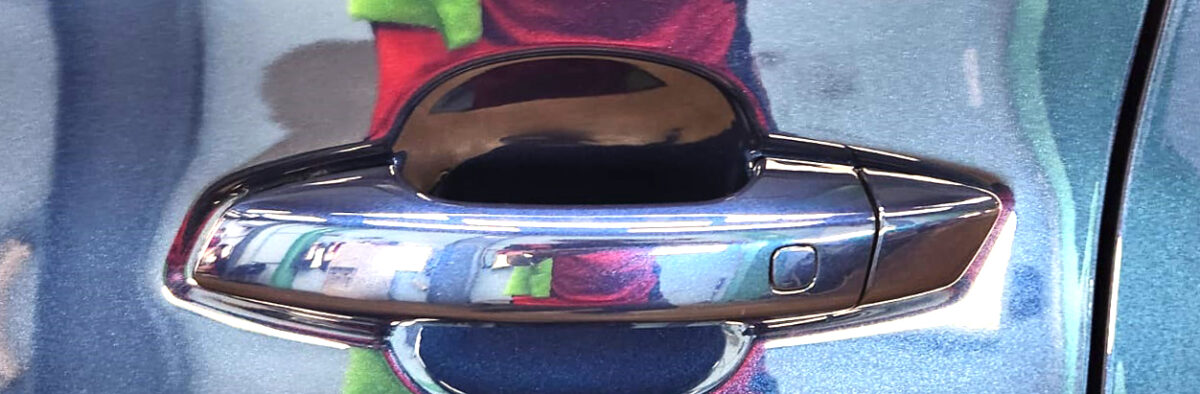 Front three-quarter view of the BYD M6 after coating.