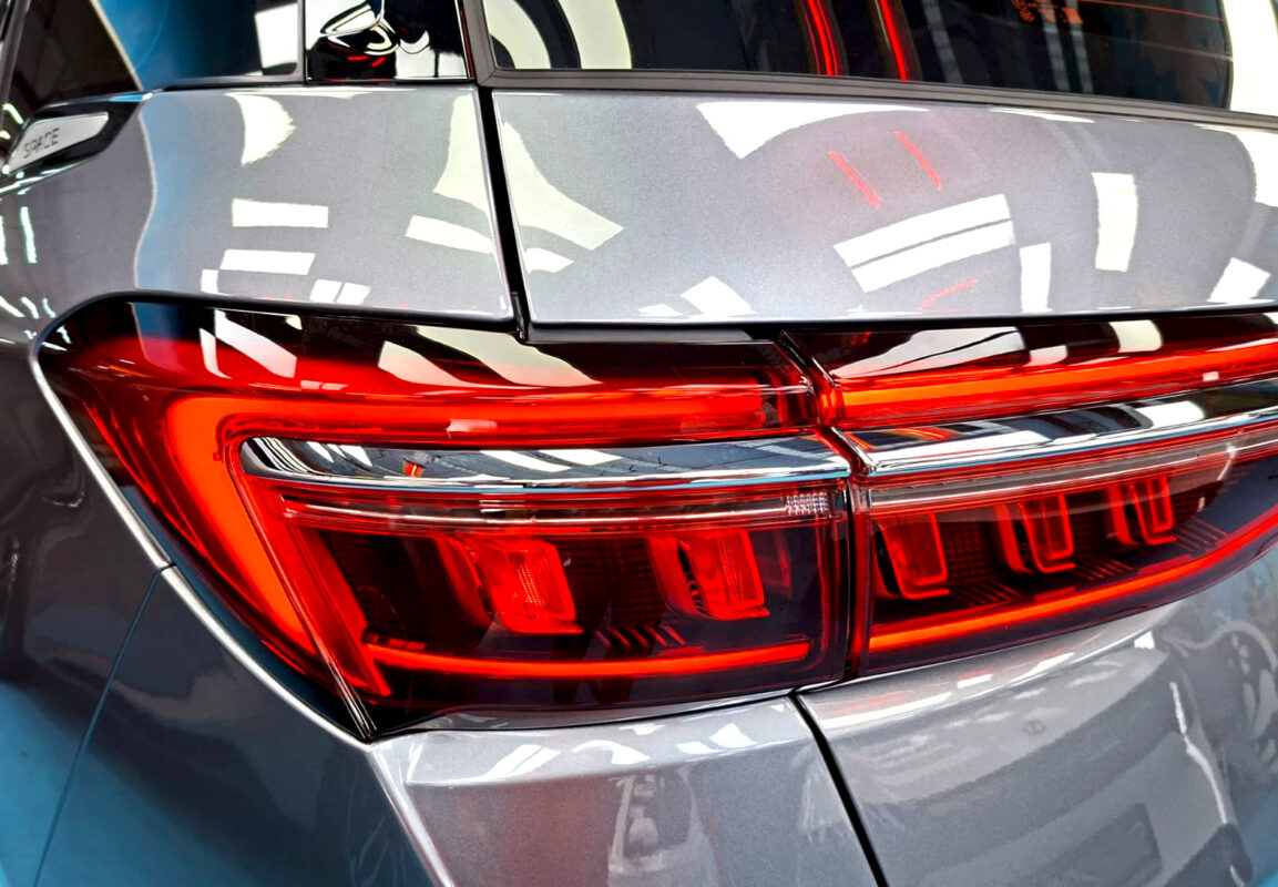 The finished BYD M6, glossy and protected.