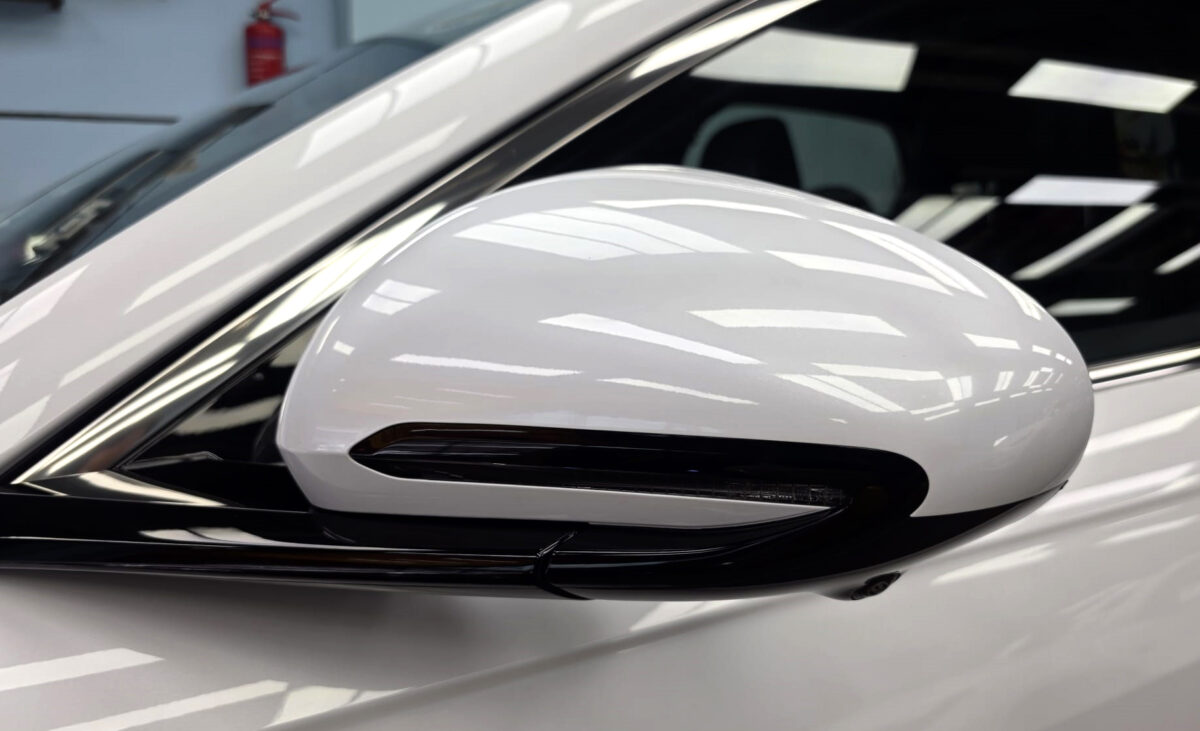 Detailed exterior of the BYD Seal 6.