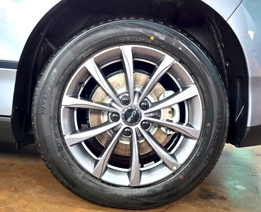 Multi-spoke alloy wheel and tyre on the BYD Seal 6.