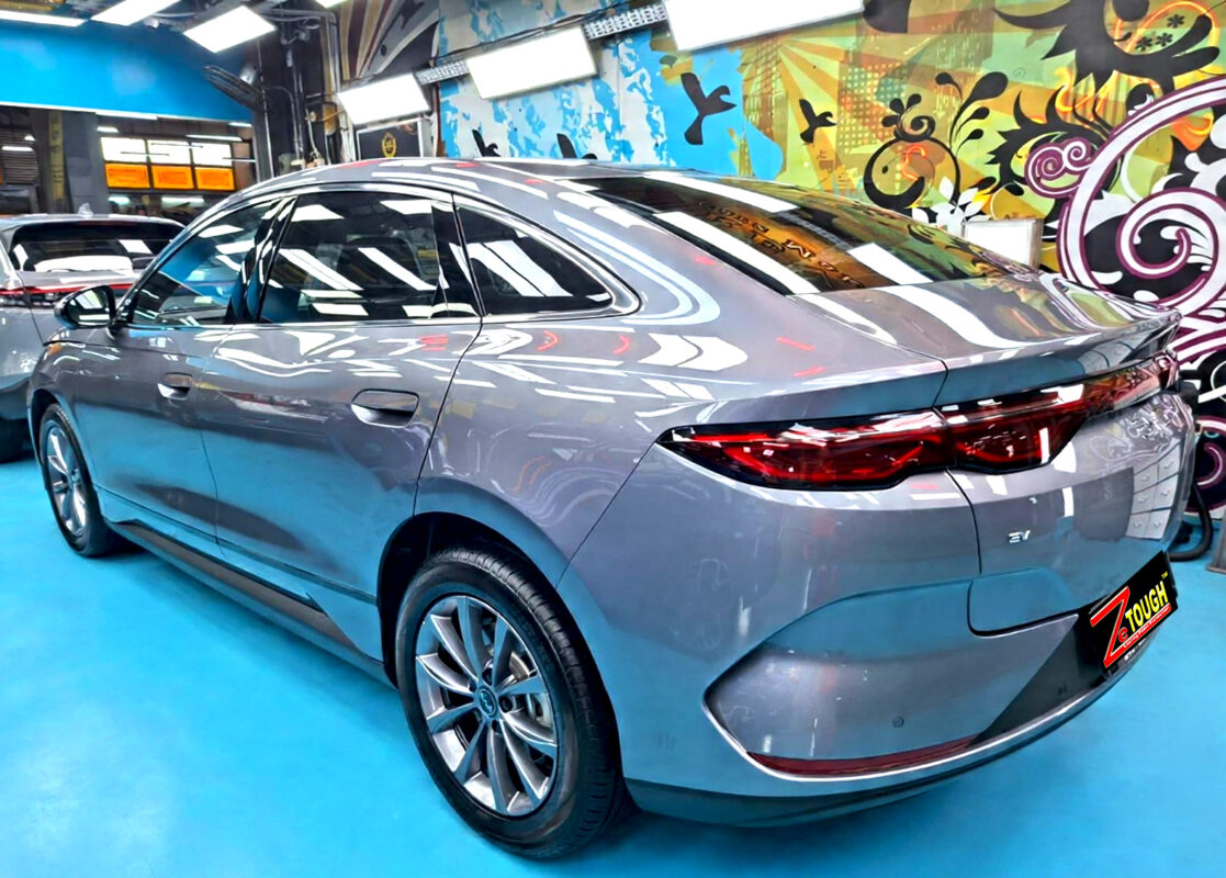The coated paintwork of the BYD Seal 6, clean and sharp.