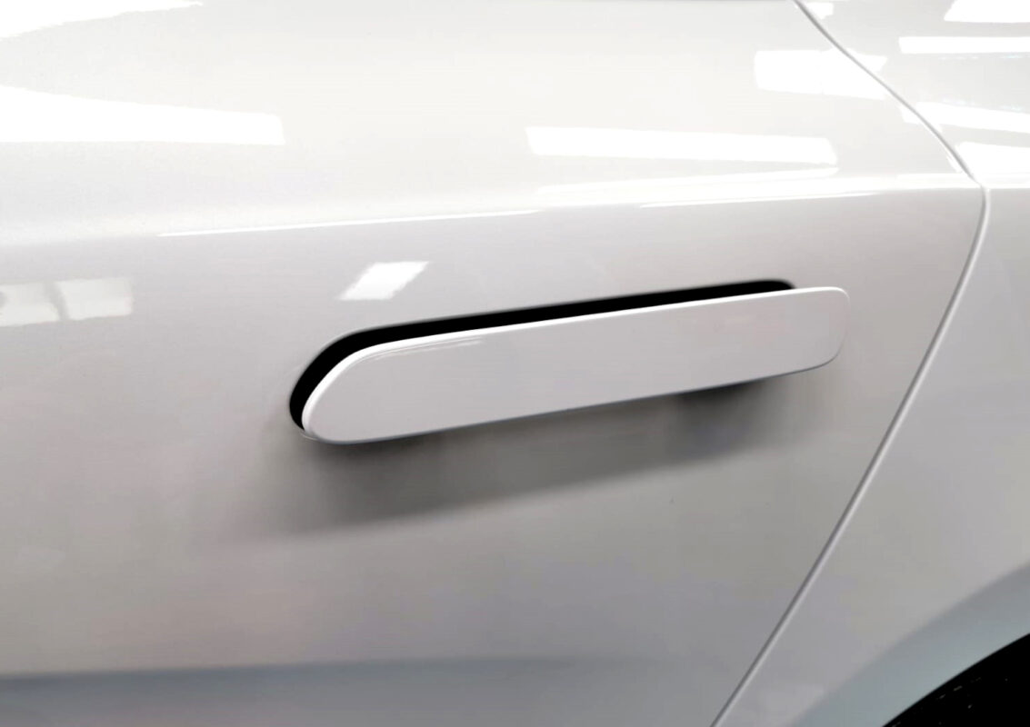 The coated paintwork of the BYD Seal, clean and sharp.