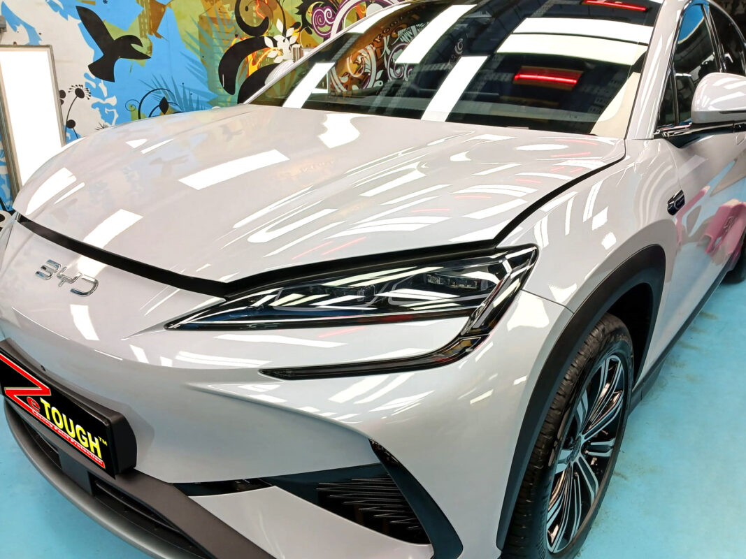 The BYD Sealion from a side angle after the titanium coating.