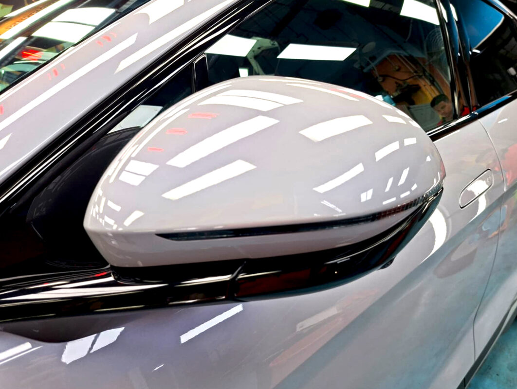 Detailed exterior of the BYD Sealion 7.