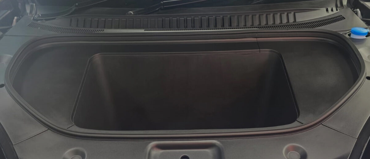 Detail of the BYD Sealion 7's bodywork sealed with ZeTough Titanium.
