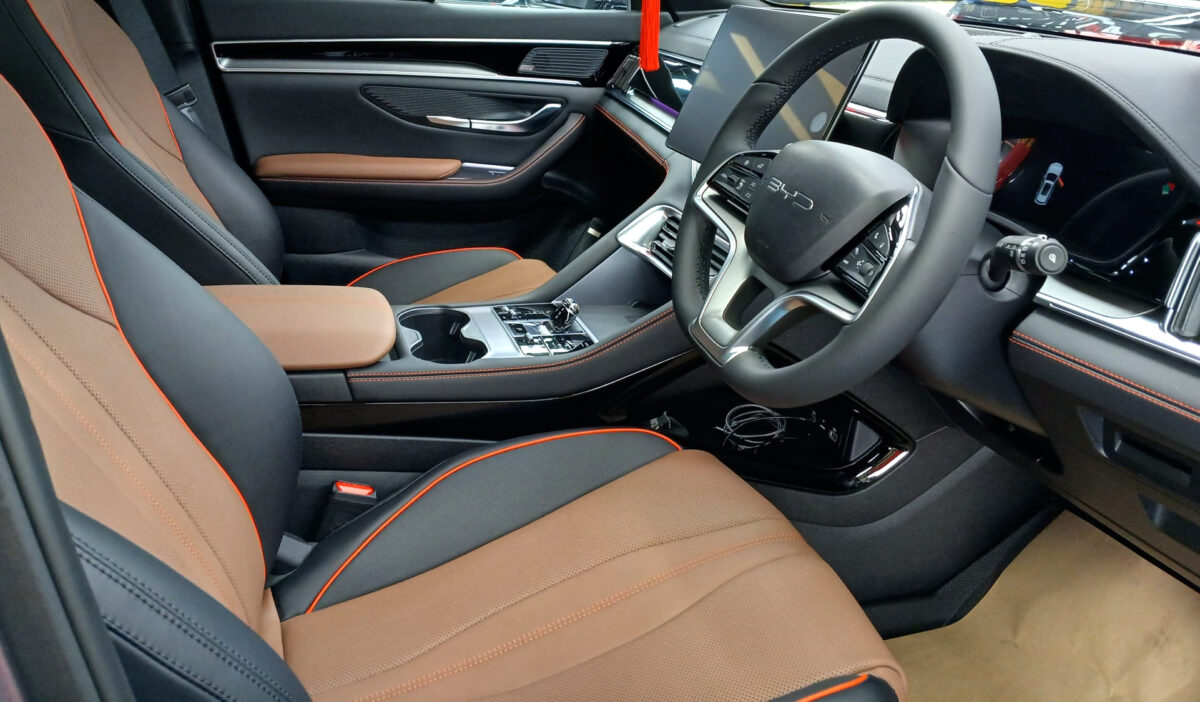 Detail of the BYD Sealion's bodywork sealed with ZeTough Ceramic.