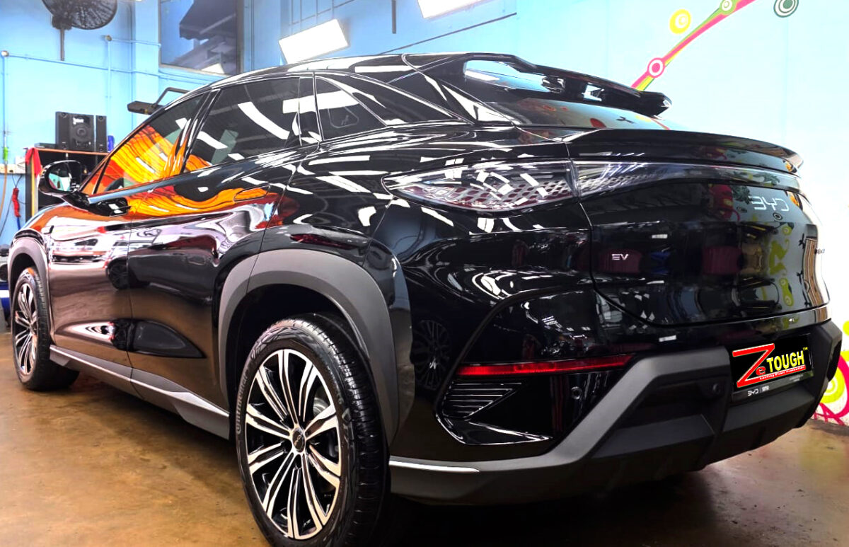 Front three-quarter view of the BYD Sealion 7 after coating.