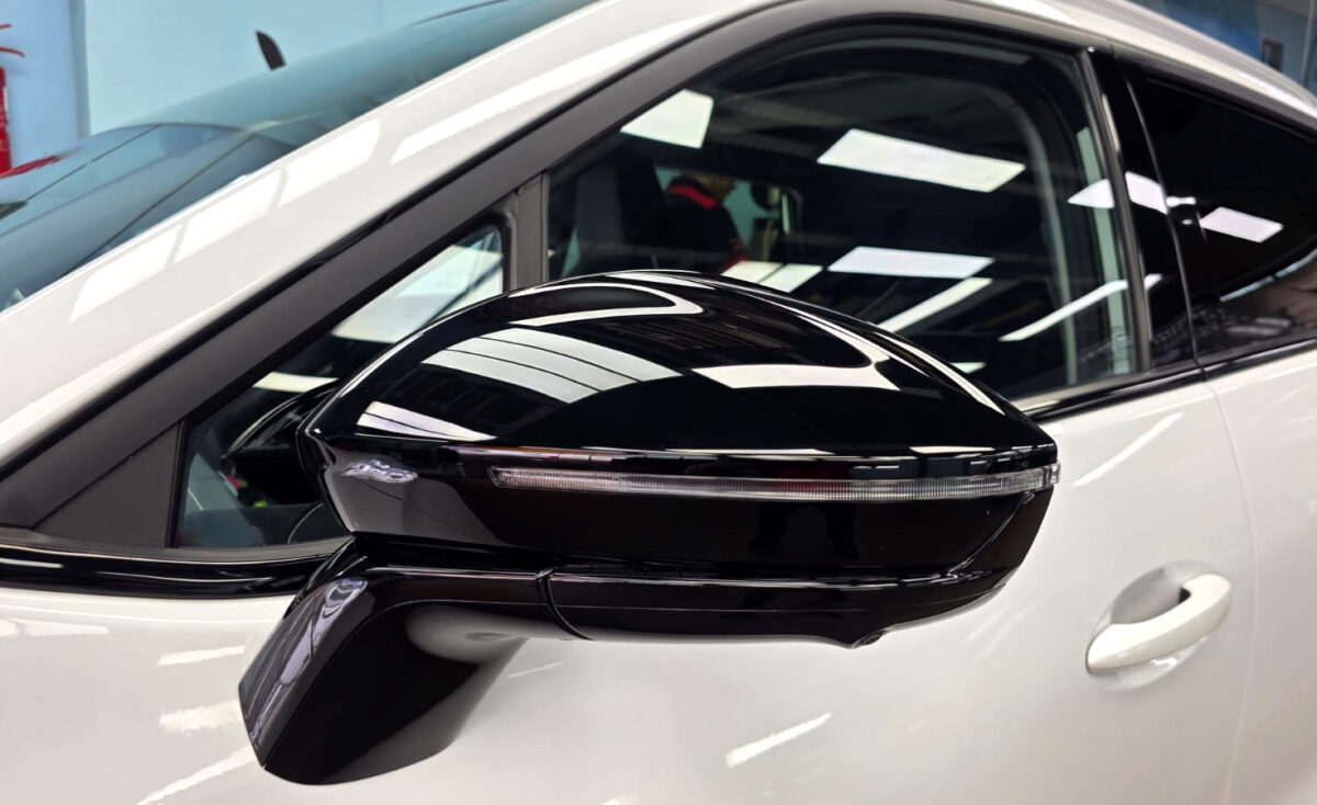 Detailed exterior of the Chery Omoda E5.