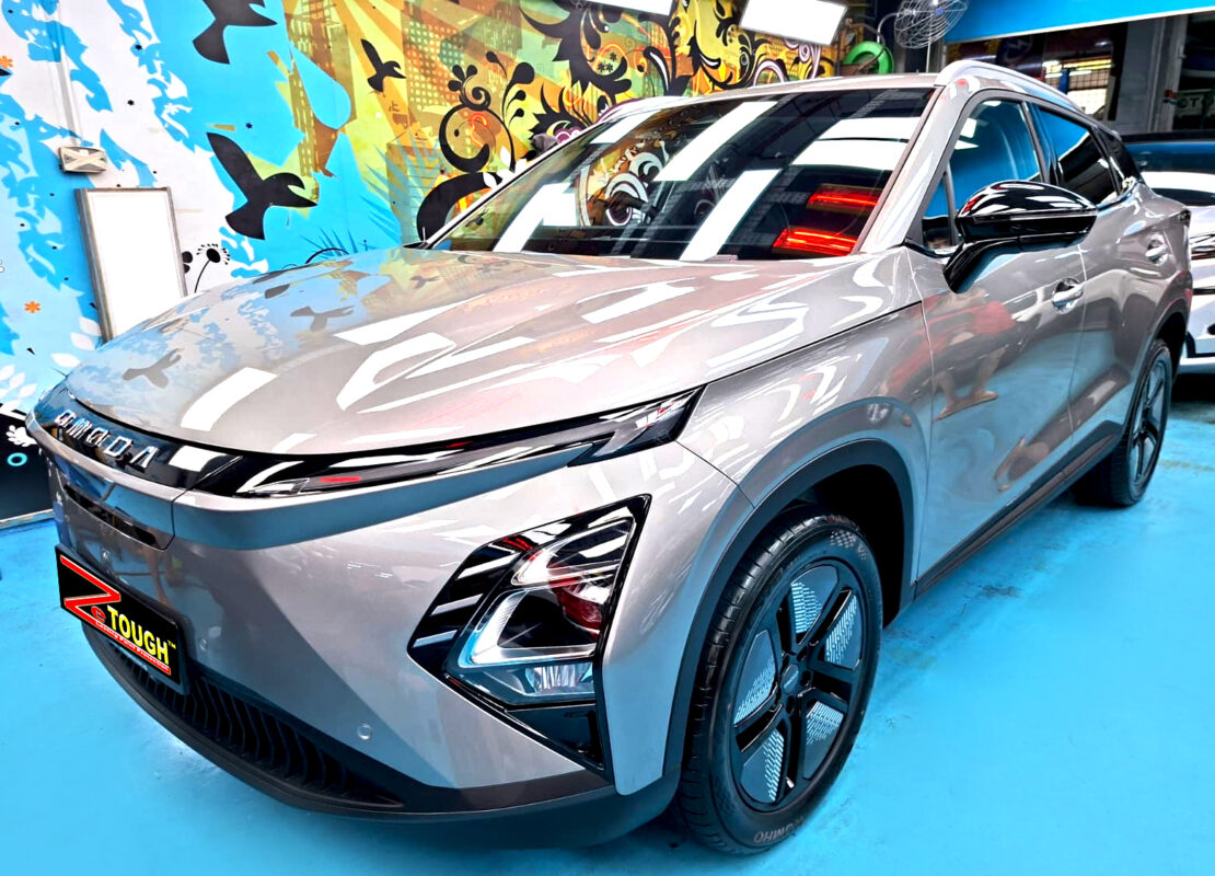 Chery Omoda, glossy after its ZeTough Titanium coating.
