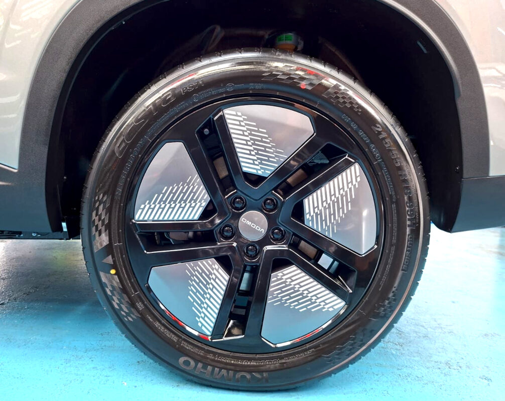 The Chery Omoda with its fresh, coated finish.