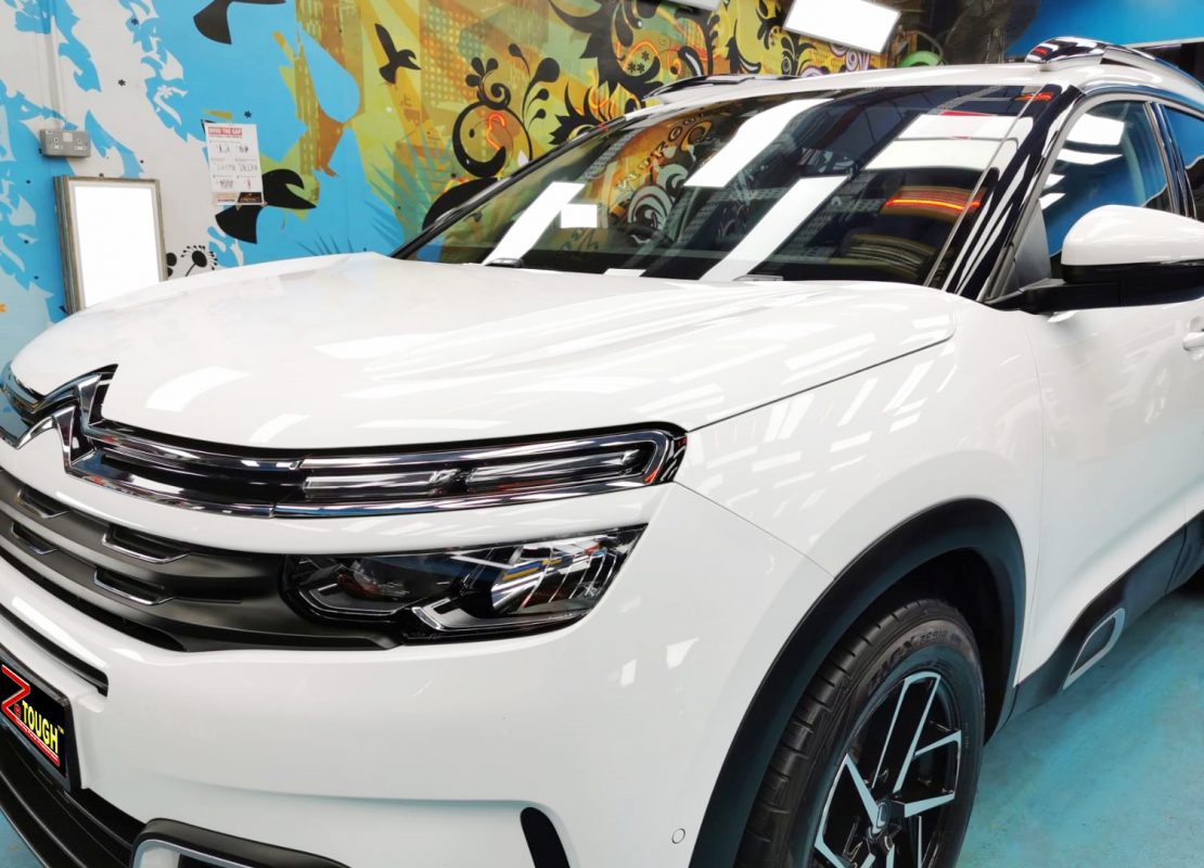The Citroen C5 Aircross from a side angle after the ceramic coating.