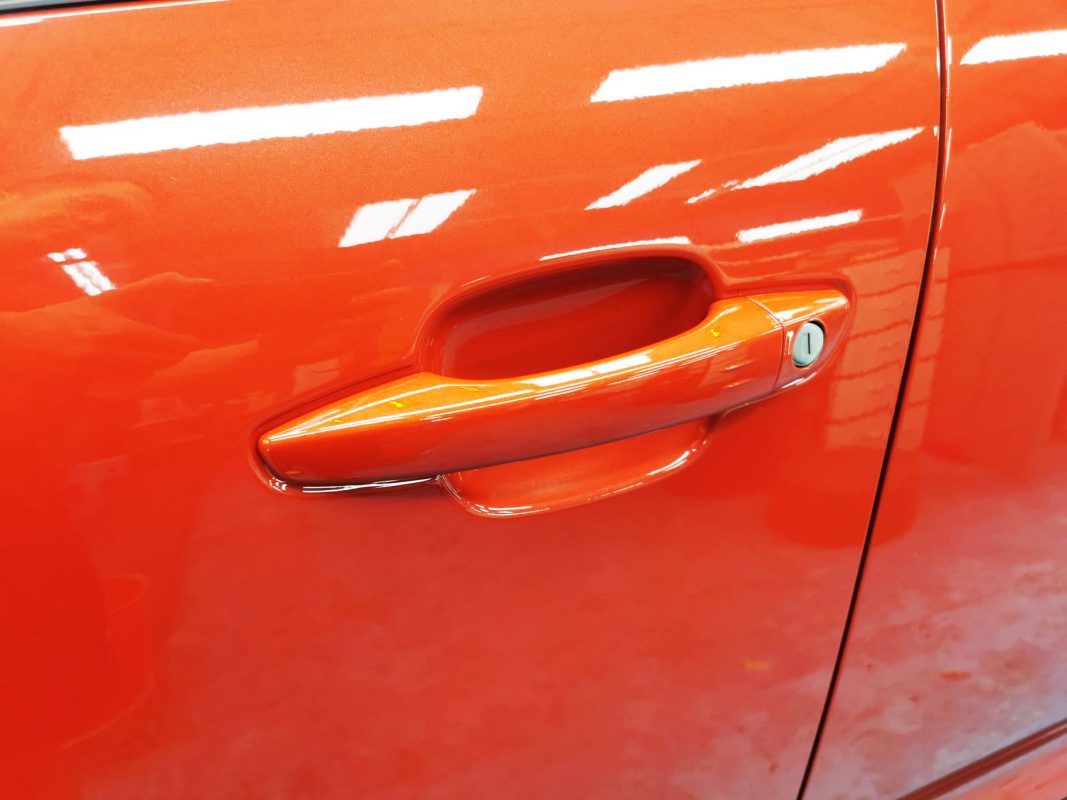 Front three-quarter view of the Citroen C5 after coating.
