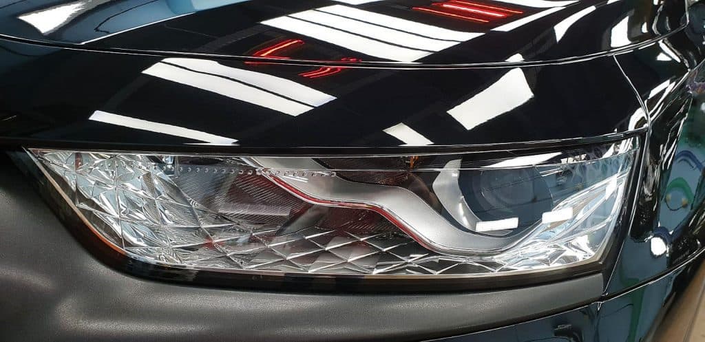 The DS7 Crossback's coated paintwork showing clean reflections.