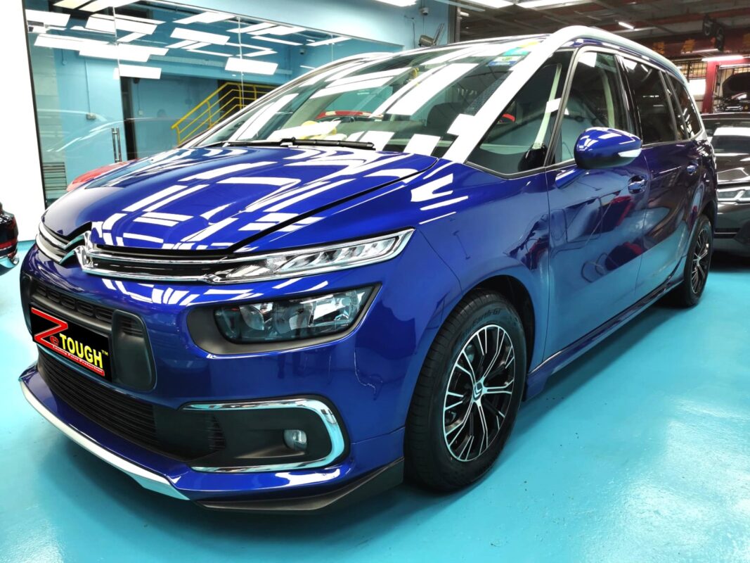 Citroen Grand C4 Spacetourer, glossy after its ZeTough Ceramic coating.